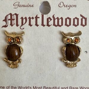 Owl Earrings Myrtlewood vintage Oregon gold tone pierced on original card USA